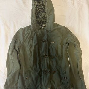 Old Navy Shiny Olive Quilted Jacket